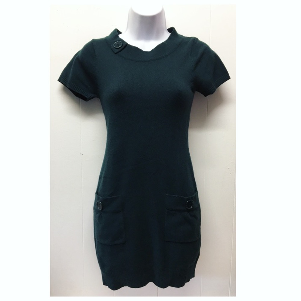 Derek Heart | Green Short Sleeve Sweater Dress •